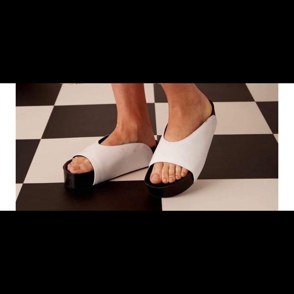 Simon Miller black and white slides - Picture 3 of 11